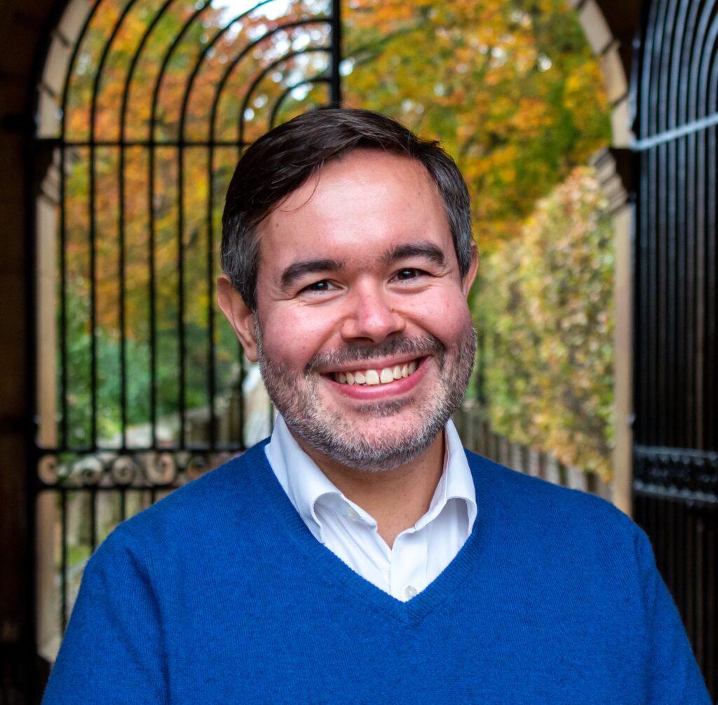 Dr André Cabrera Serrenho